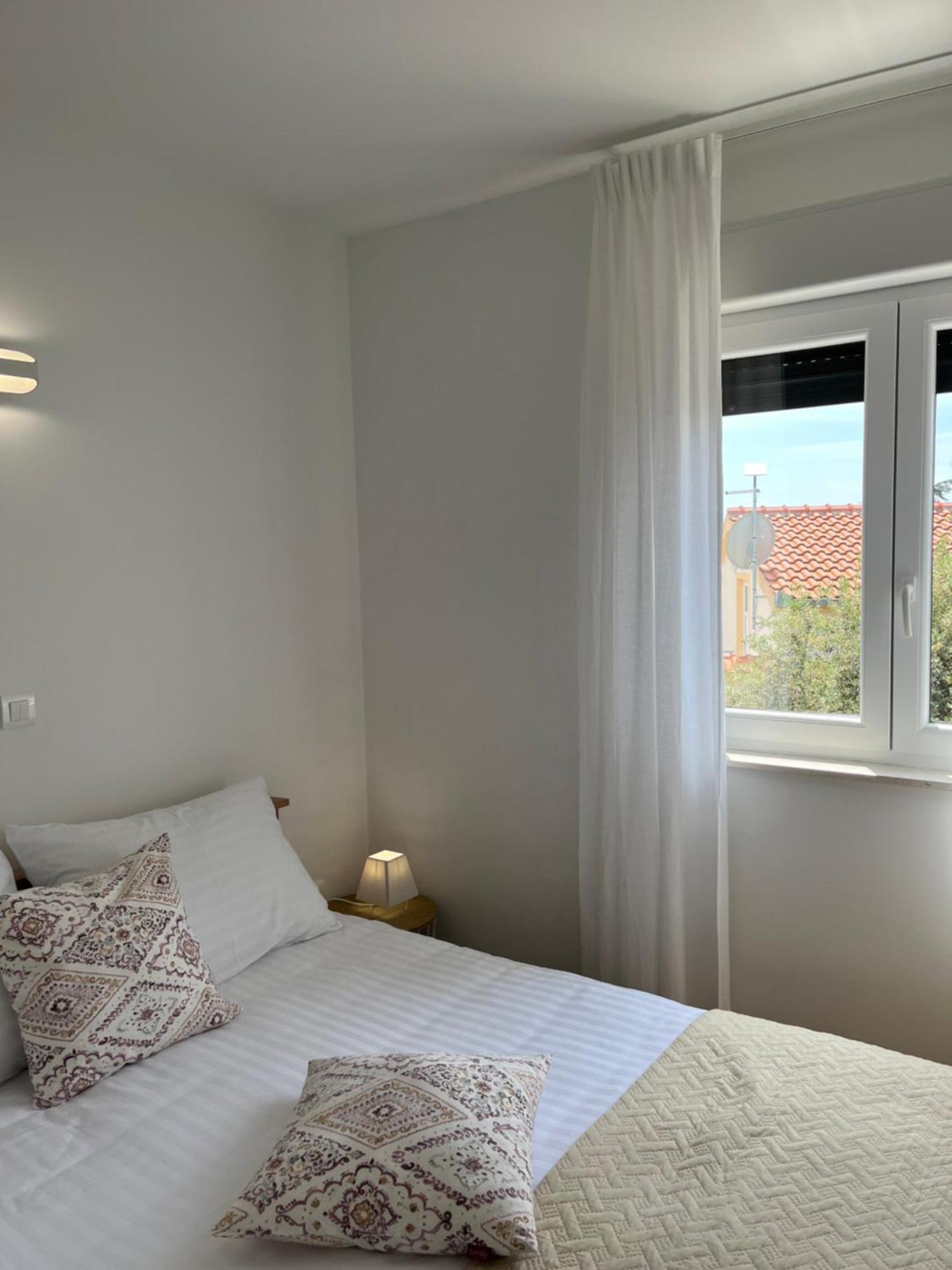 Luxury Apartment Ledo โรกอซนิซา ภายนอก รูปภาพ