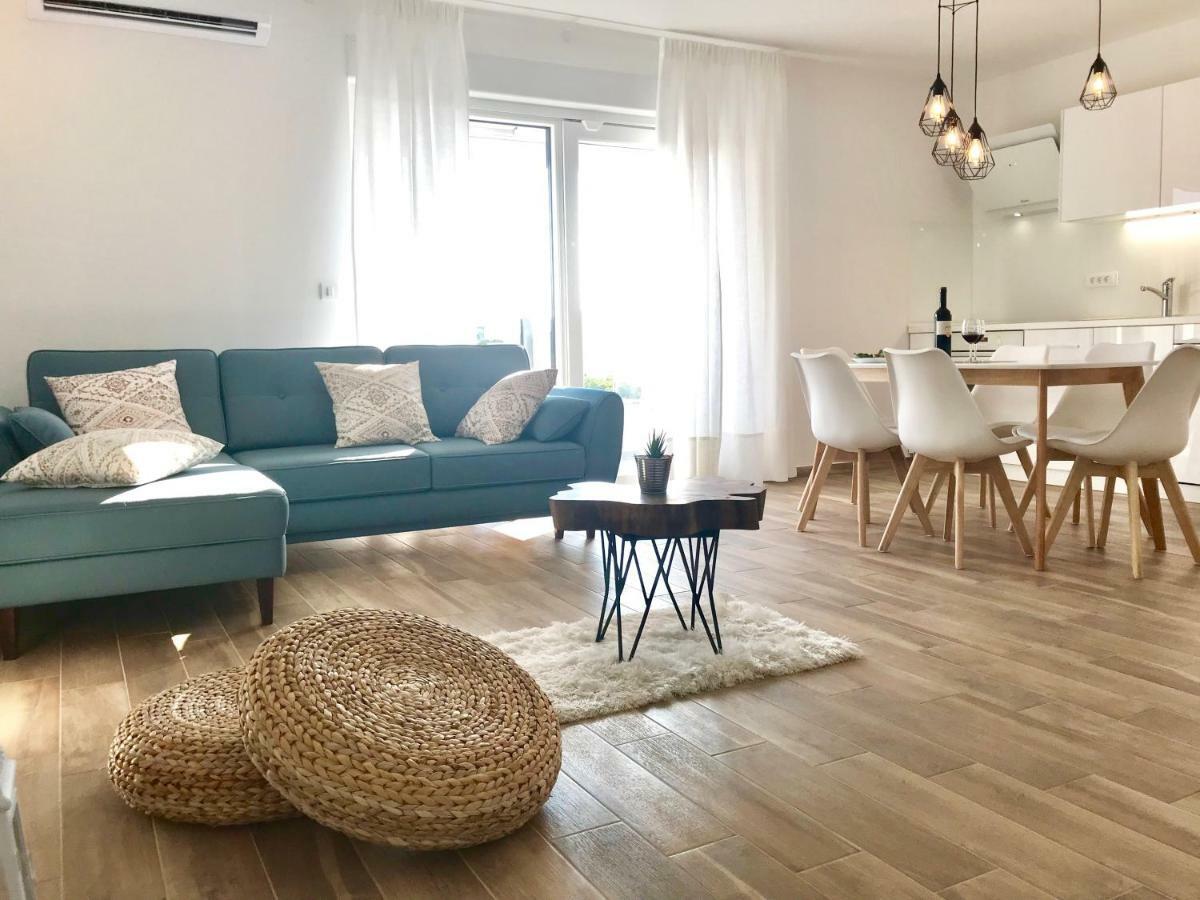 Luxury Apartment Ledo โรกอซนิซา ภายนอก รูปภาพ